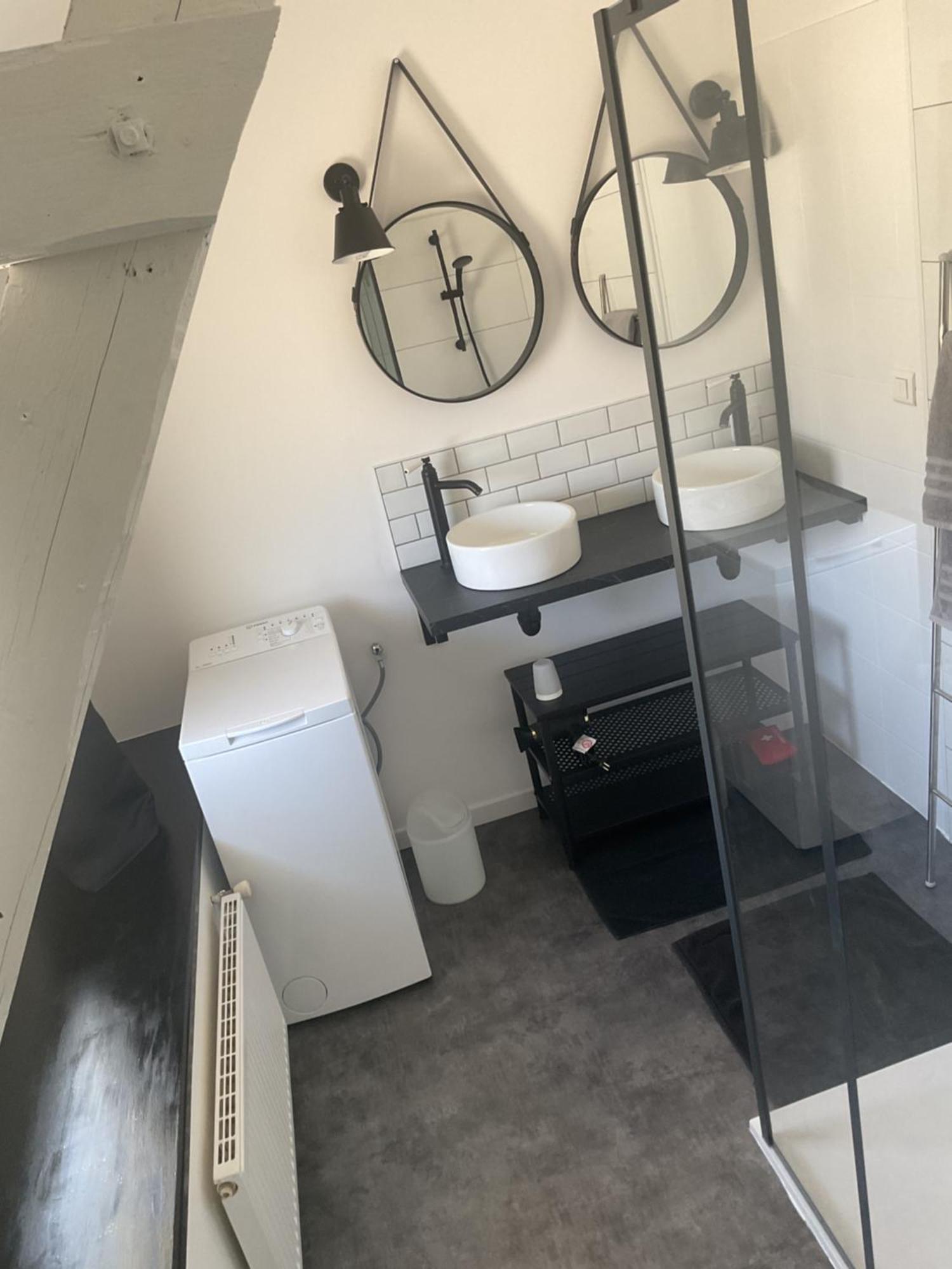 Charmant Gite Avec Exterieur Et Piscine Partagee Mespaul Buitenkant foto
